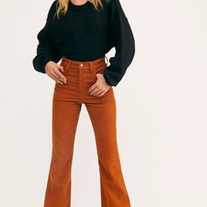 NWT | Levi Ribcage Full Length Flare Corduroy Pants | Size 28 x 32